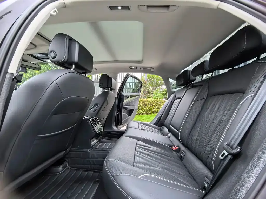 Volkswagen Passat — фото 8