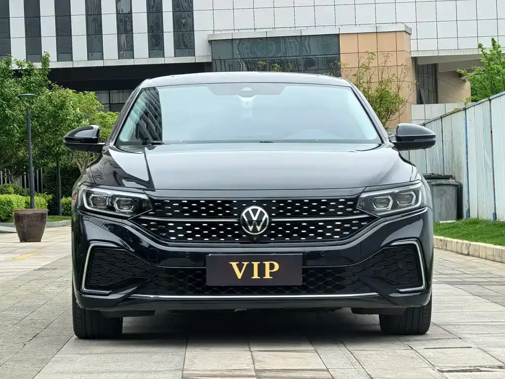 Volkswagen Passat — фото 4