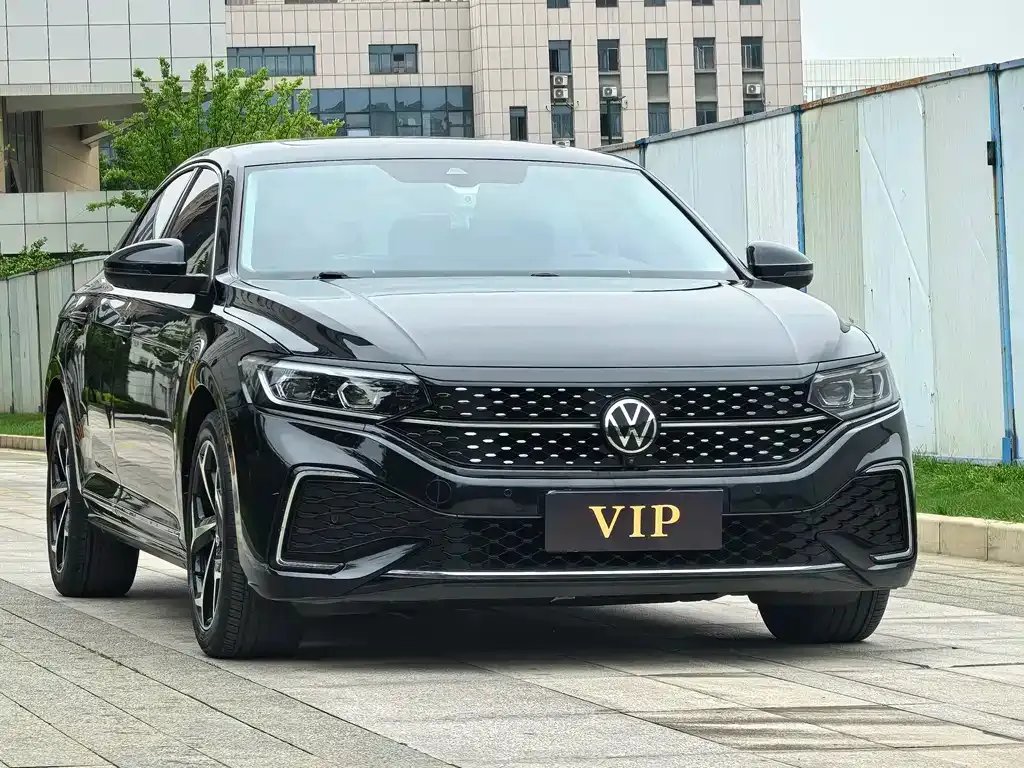 Volkswagen Passat — фото 5