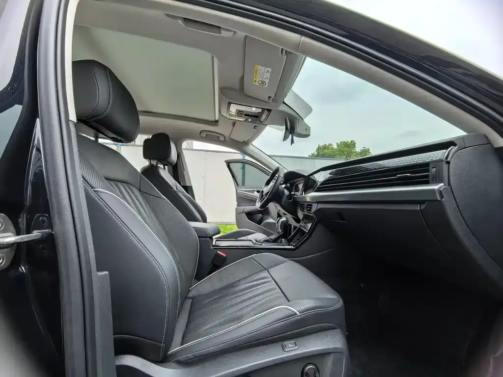 Volkswagen Passat — фото 7