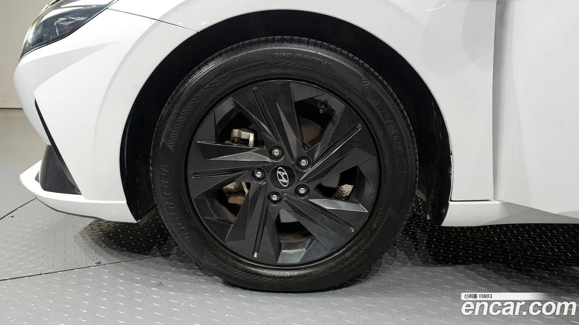 Hyundai AVANTE — фото 6