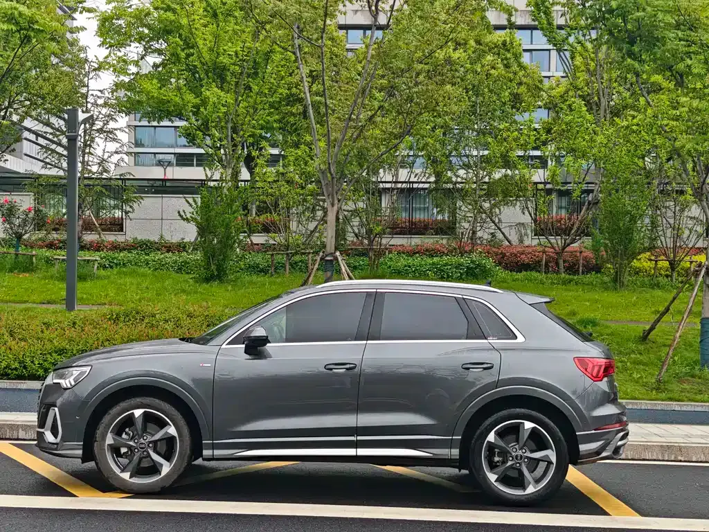 Audi Q3 2023 из CN, фото 9