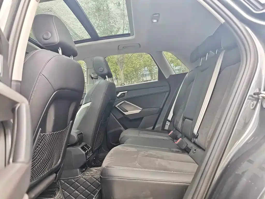 Audi Q3 2023 из CN, фото 6