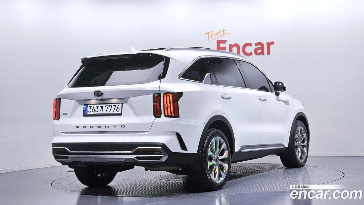 Kia Sorento — фото 6