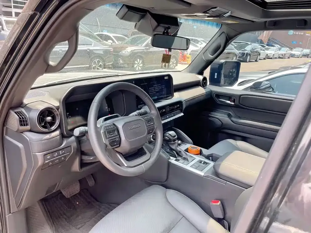 Toyota Prado 2025 из CN, фото 5