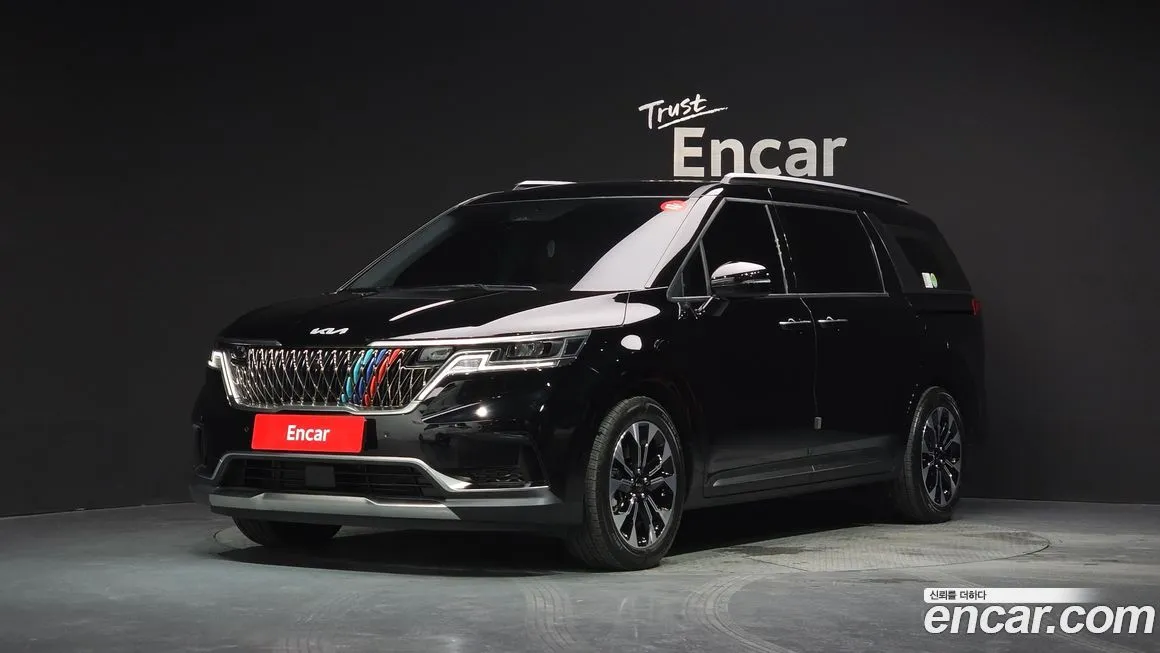 Kia Carnival — фото 1