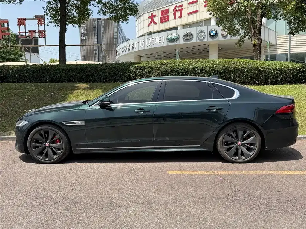 Jaguar XFL — фото 10
