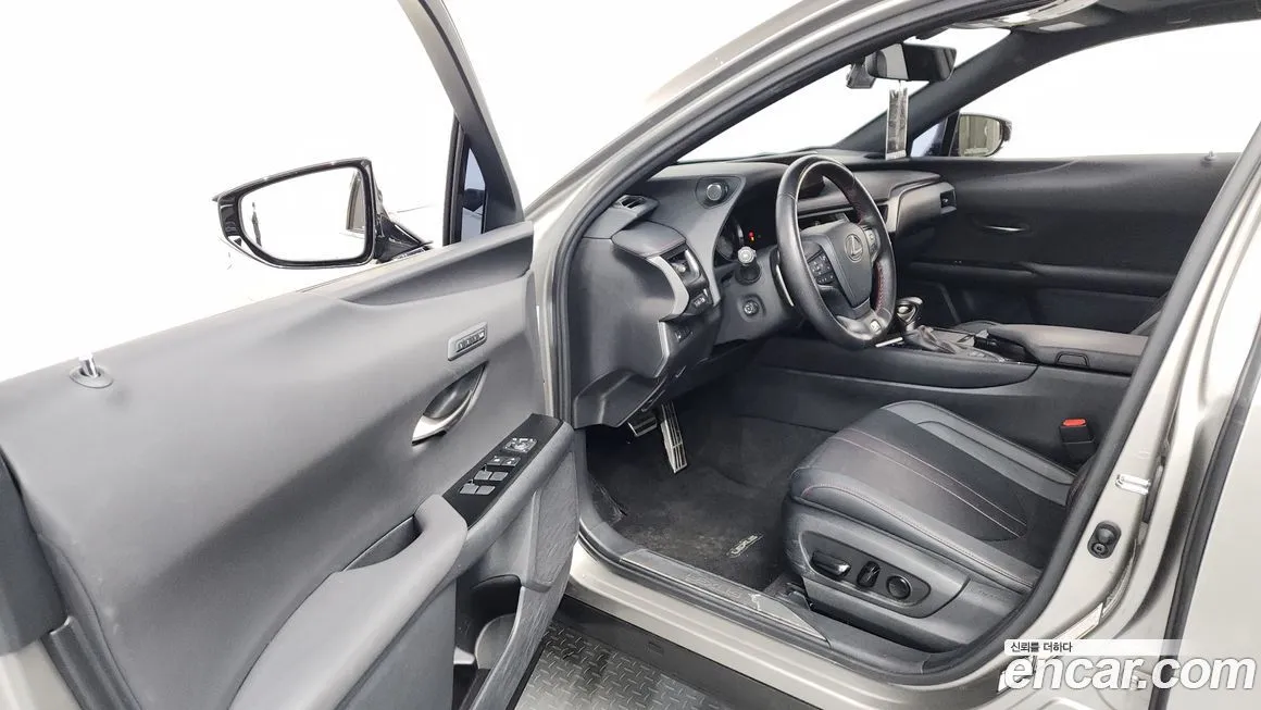 Lexus UX 2021 из KR, фото 9