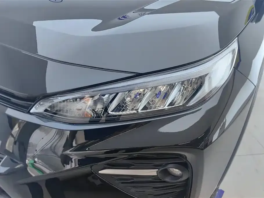 Toyota Wildlander — фото 10