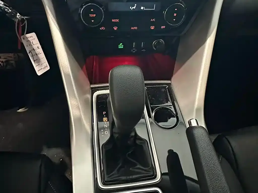 Mitsubishi Eclipse Cross — фото 2