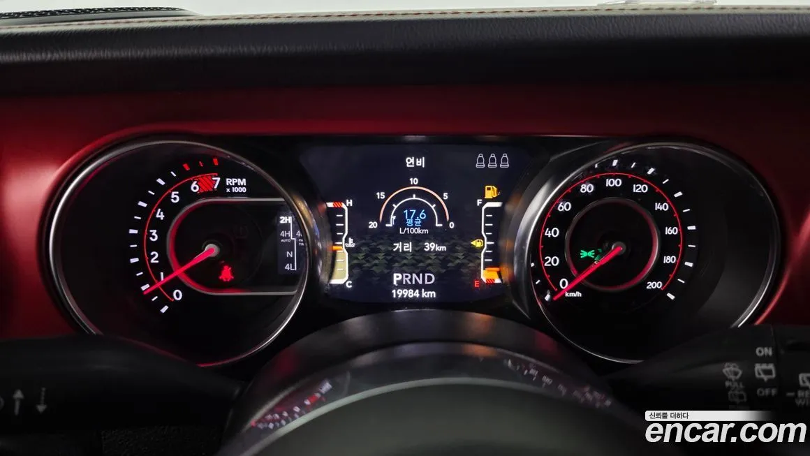 Jeep Wrangler 2022 из KR, фото 5