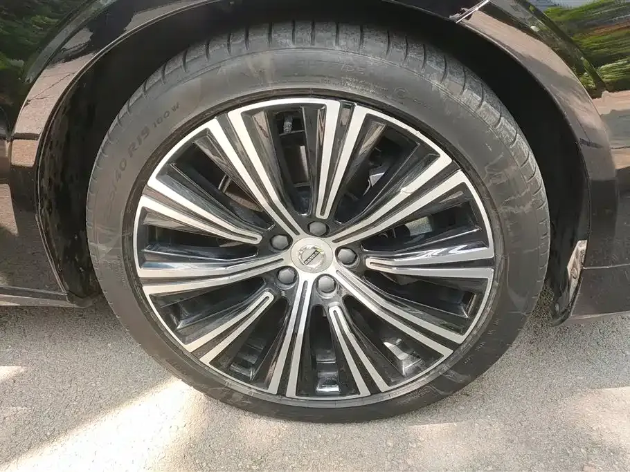 Volvo S90 — фото 10