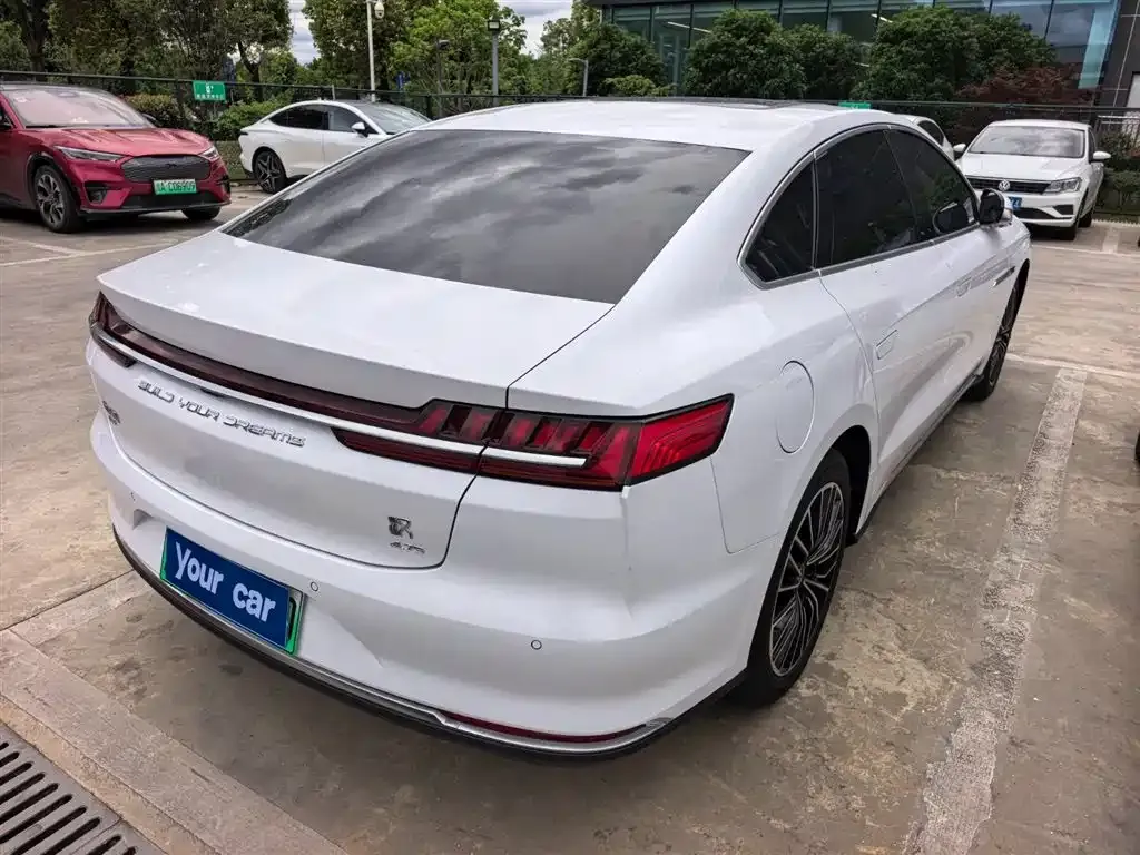BYD Han — фото 10