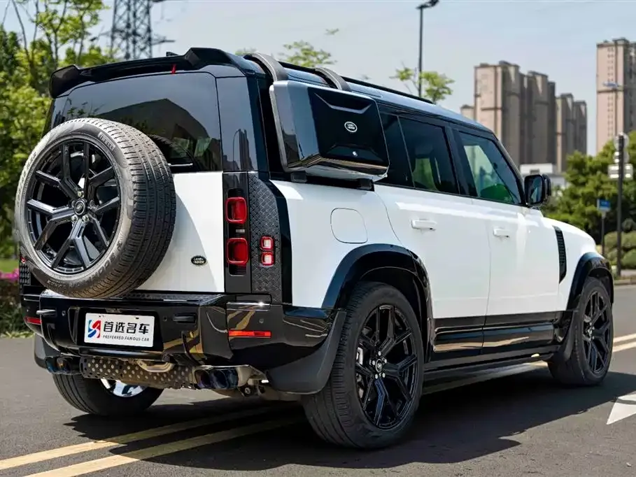 Land Rover Defender — фото 10