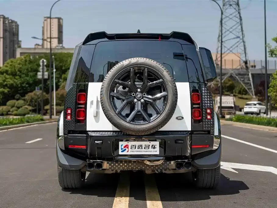 Land Rover Defender — фото 7