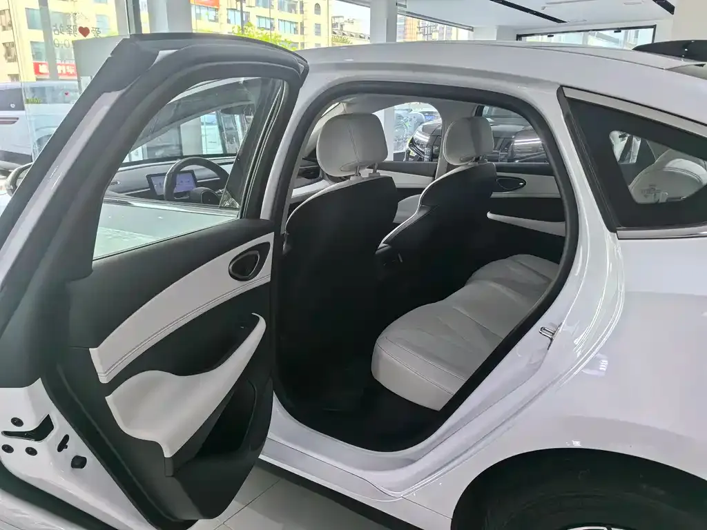 BYD Seal 05 DM-i — фото 2