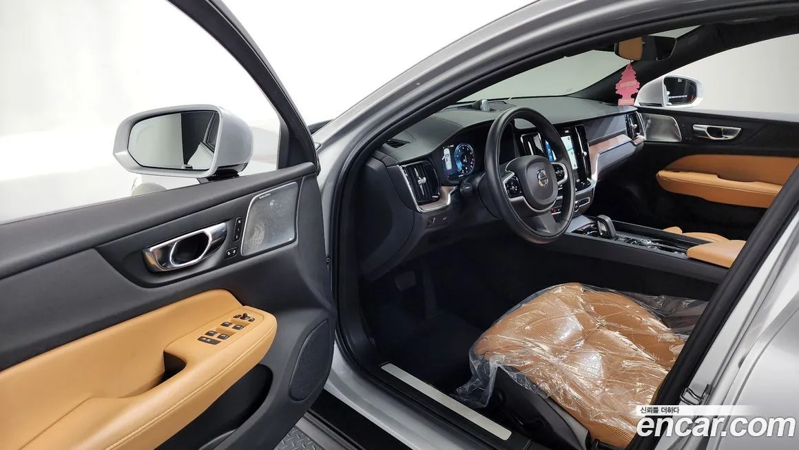 Volvo V60 2021 из KR, фото 4