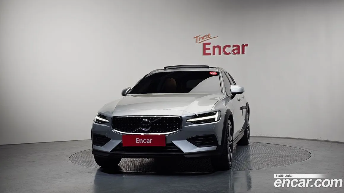 Volvo V60 2021 из KR, фото 2