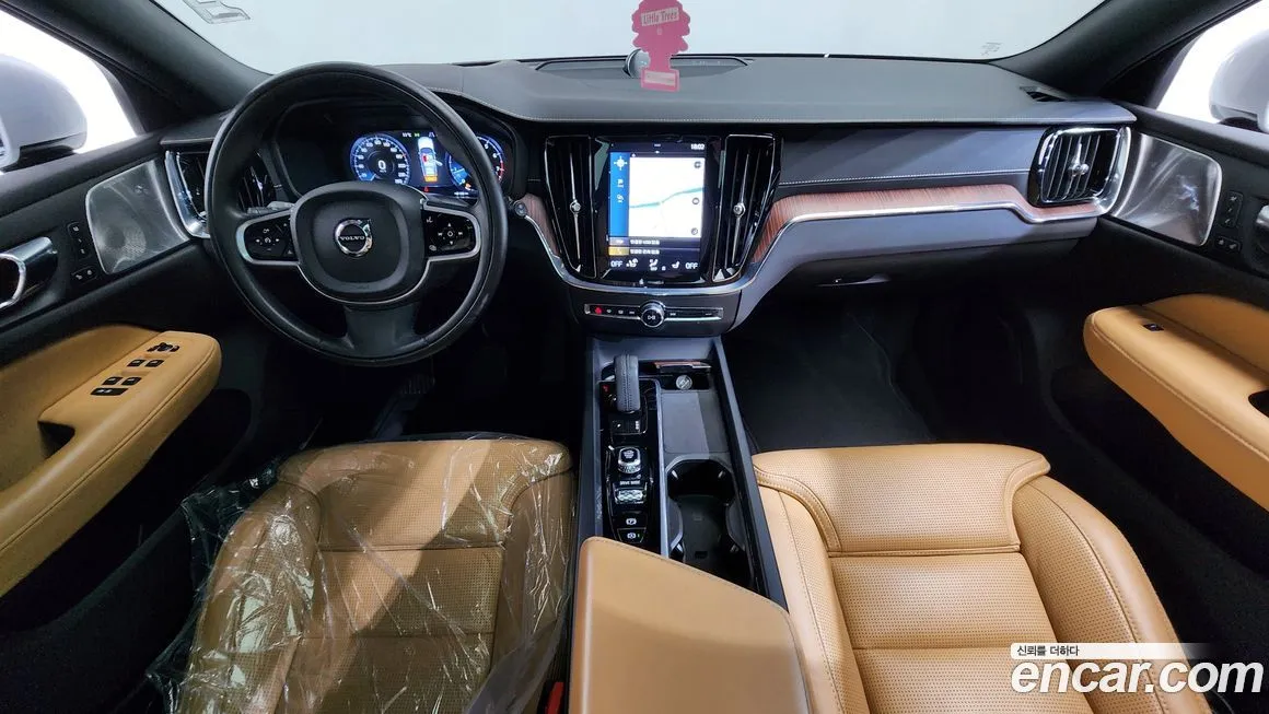 Volvo V60 2021 из KR, фото 9