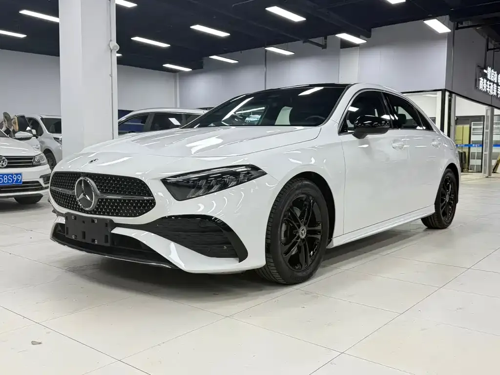 Mercedes-Benz A-Class — фото 1