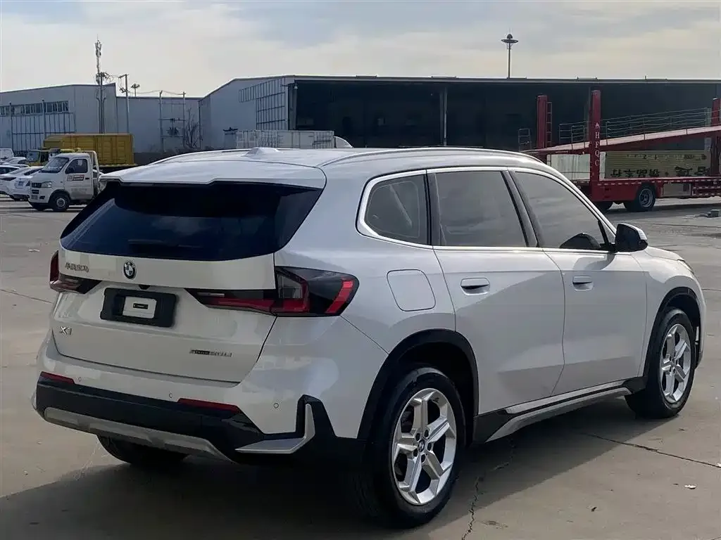 BMW X1 — фото 10