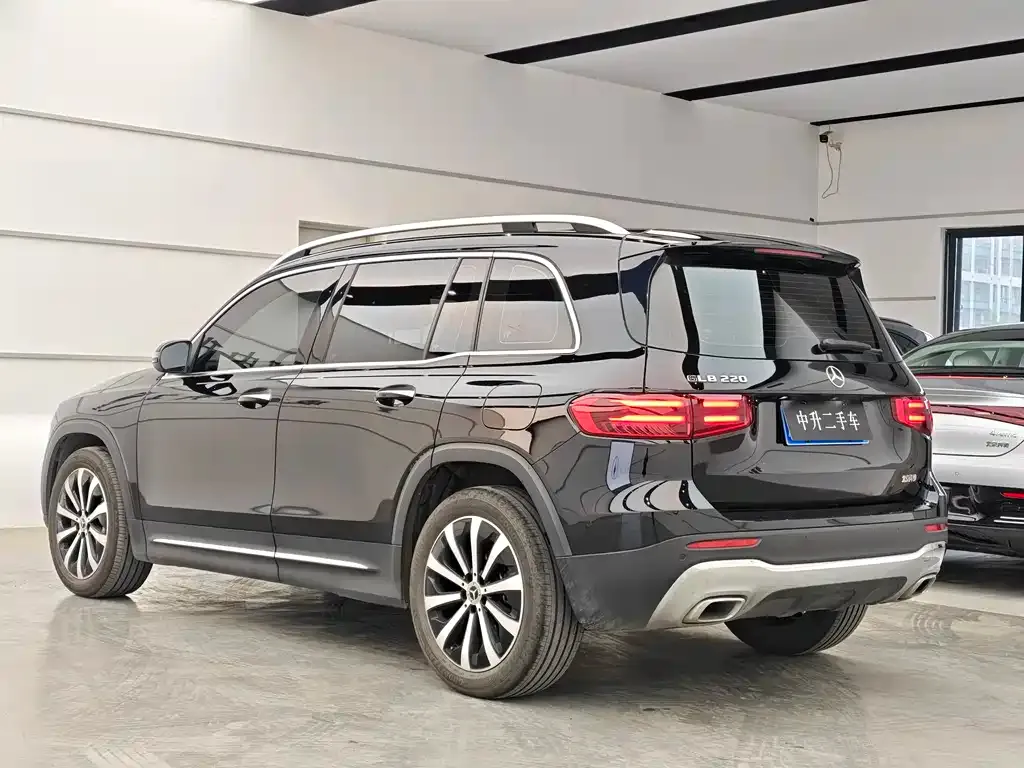 Mercedes-Benz GLB — фото 4