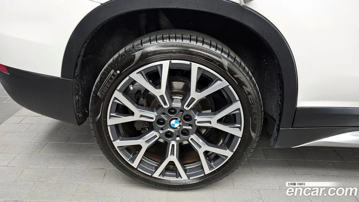 BMW X1 — фото 10