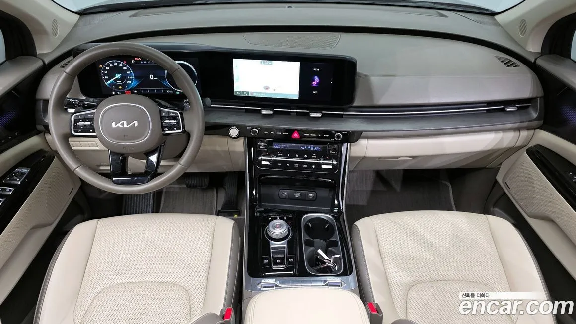 Kia Carnival — фото 10
