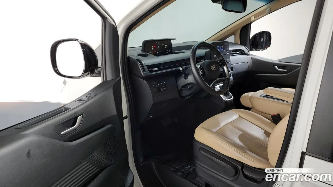 Hyundai Staria — фото 3