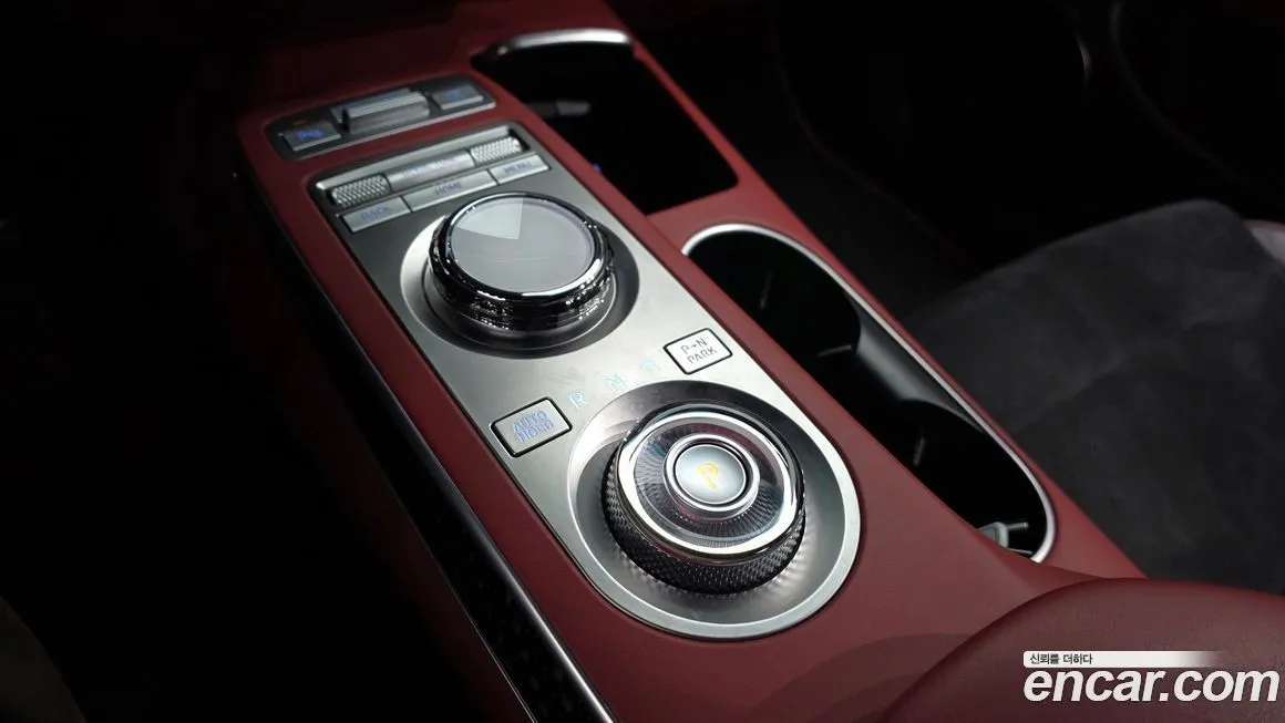 Genesis GV70 — фото 3