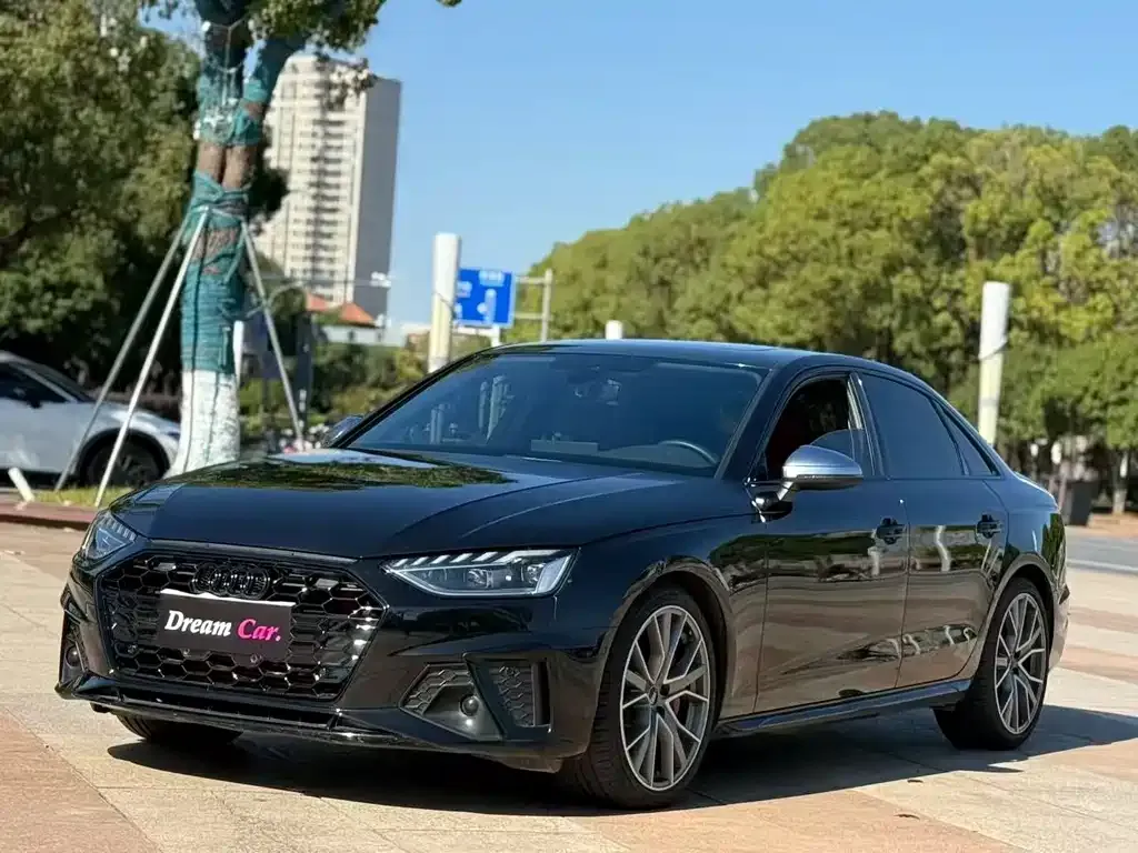 Audi S4