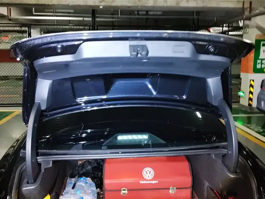 Volkswagen Passat — фото 9