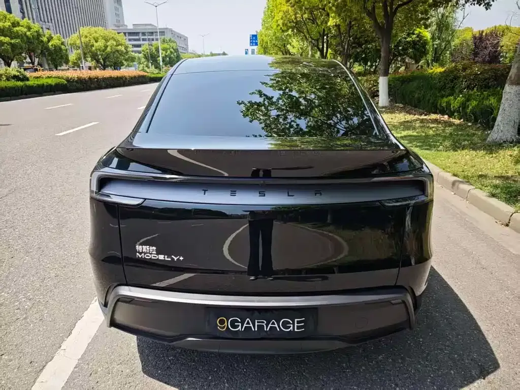 Tesla Model Y — фото 5