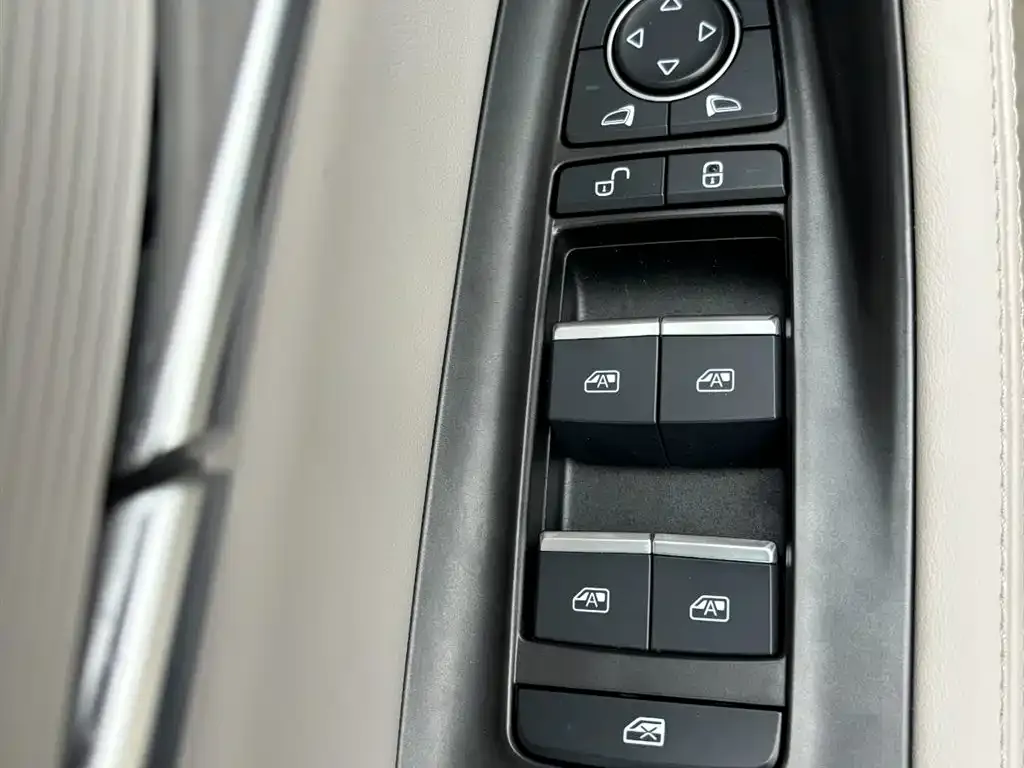 BYD PLUS New Energy — фото 2