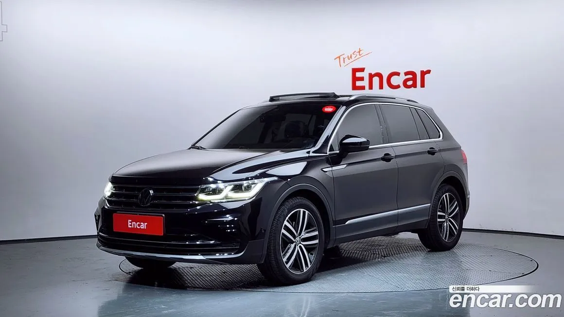 Volkswagen Tiguan — фото 1