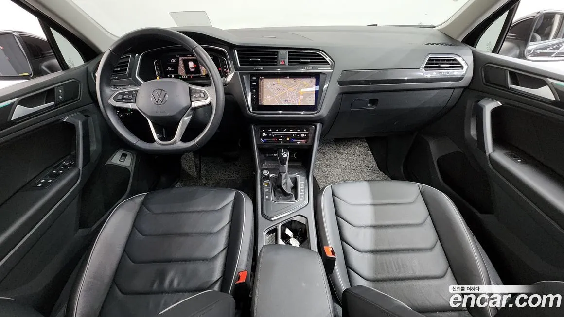 Volkswagen Tiguan — фото 7