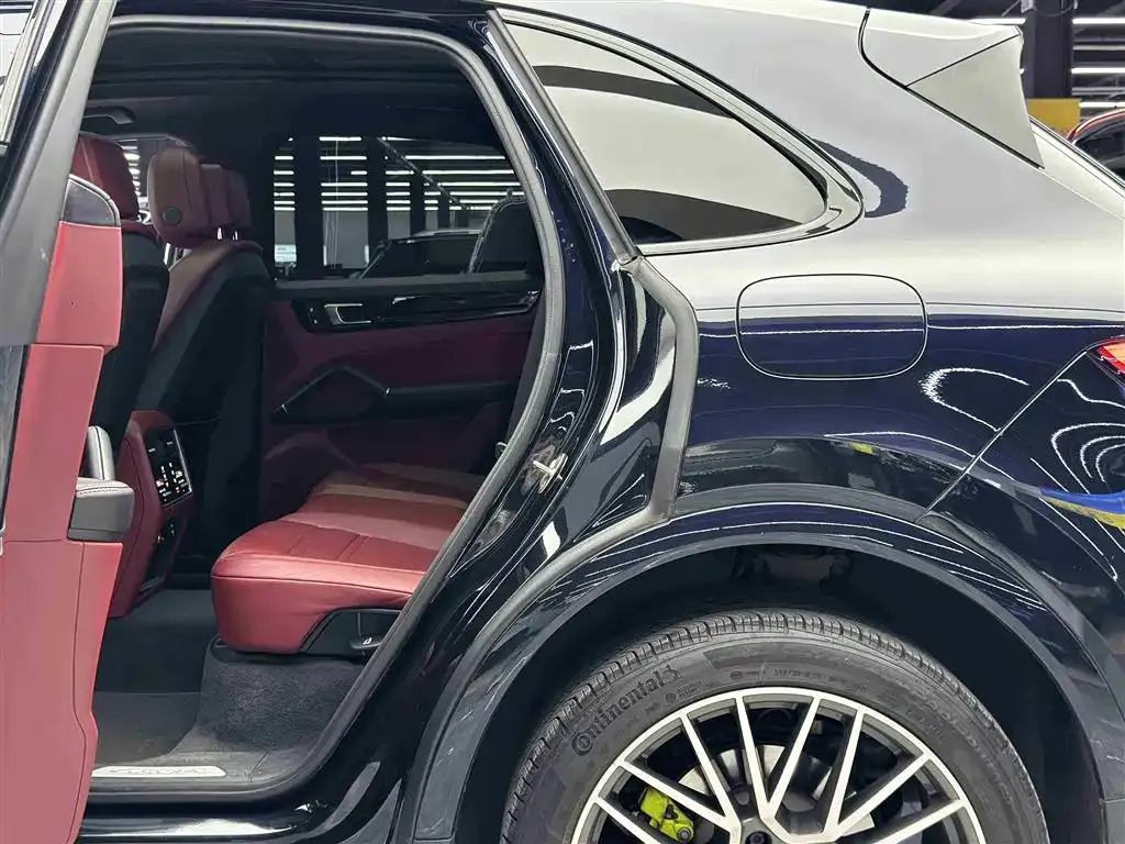 Porsche Cayenne Hybrid — фото 7