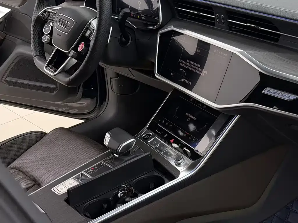 Audi A7L — фото 10