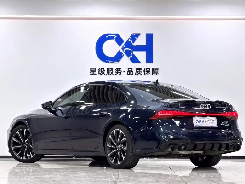 Audi A7L — фото 6