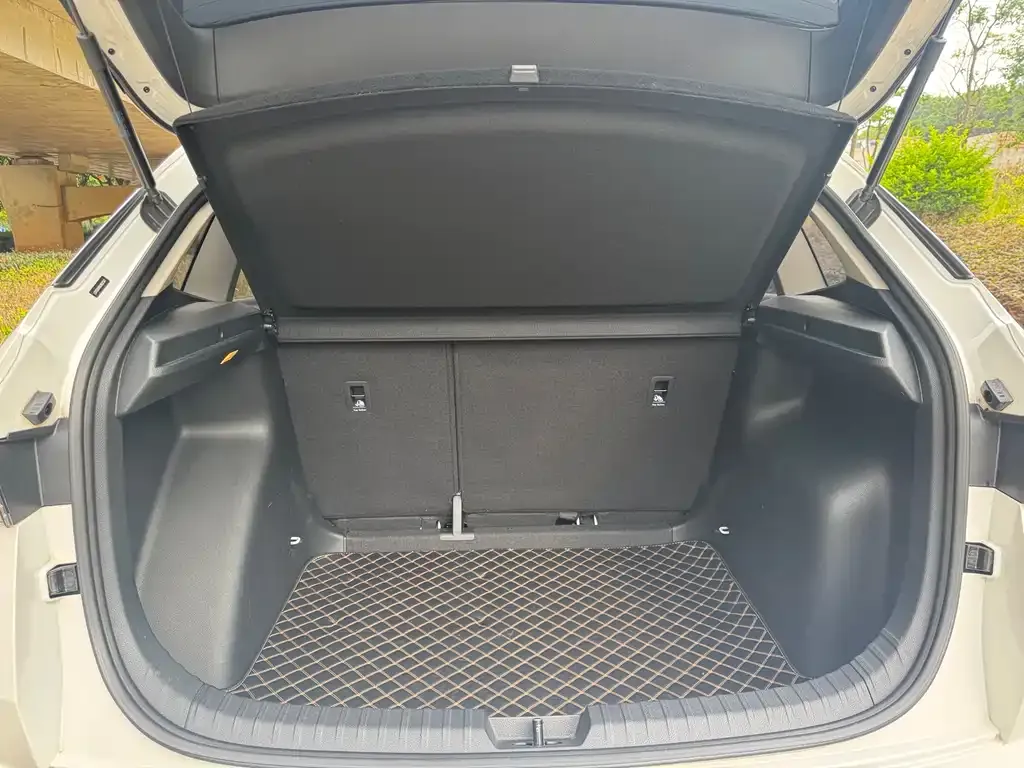 Skoda Kamiq 2021 из CN, фото 2