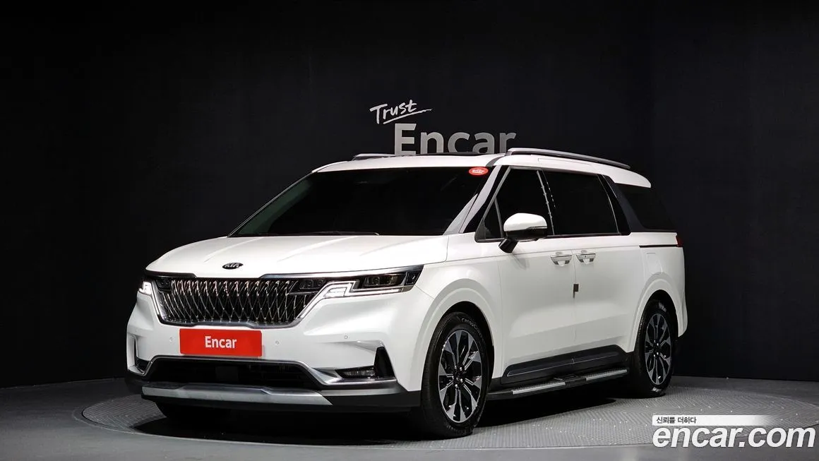 Kia Carnival — фото 1