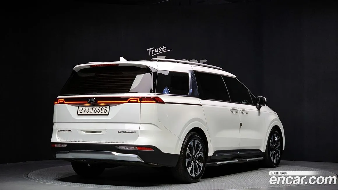Kia Carnival — фото 3