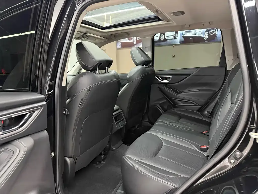 Subaru Forester 2021 из CN, фото 10