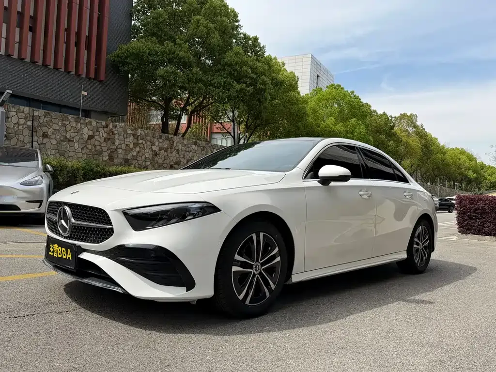 Mercedes-Benz A-Class — фото 1