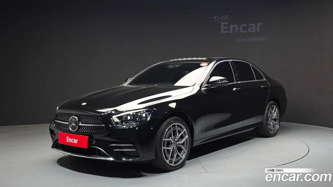 Mercedes-Benz E-Class — фото 1