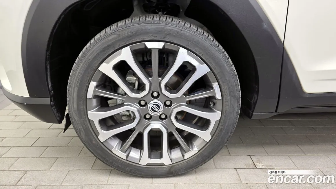 KG Mobility (Ssangyong) Torres — фото 6