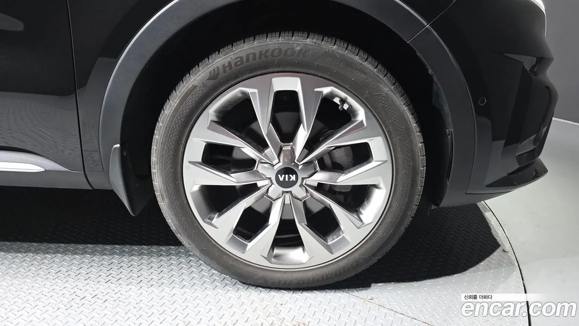 Kia Sorento — фото 8
