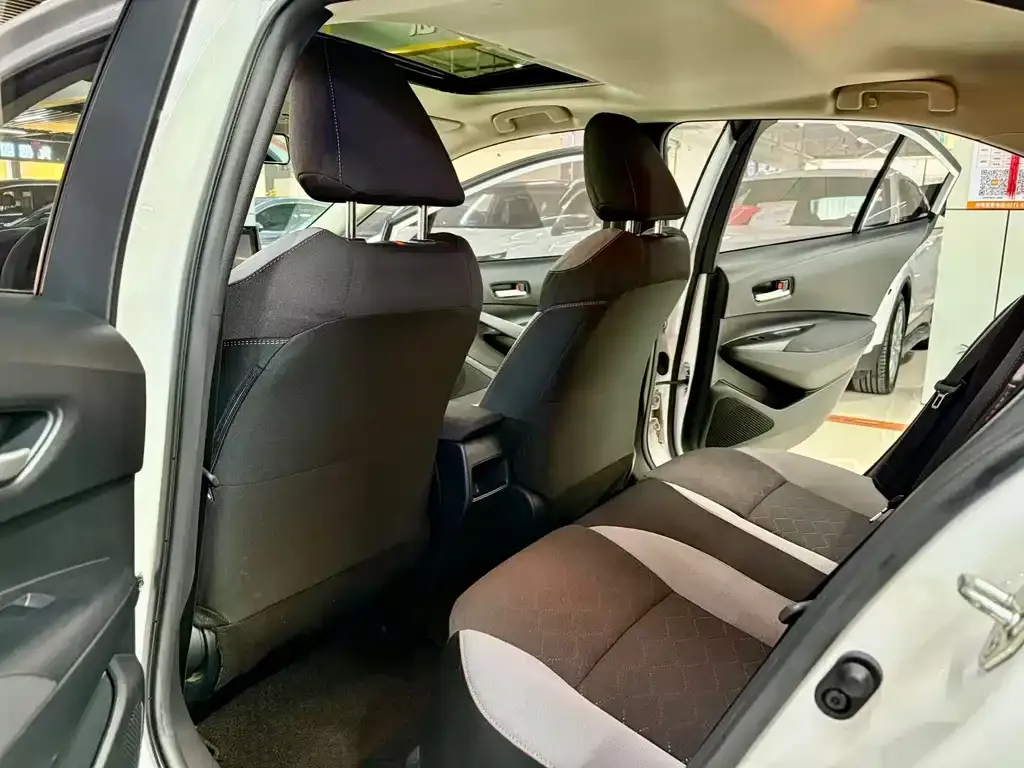 Toyota Corolla 2022 из CN, фото 3
