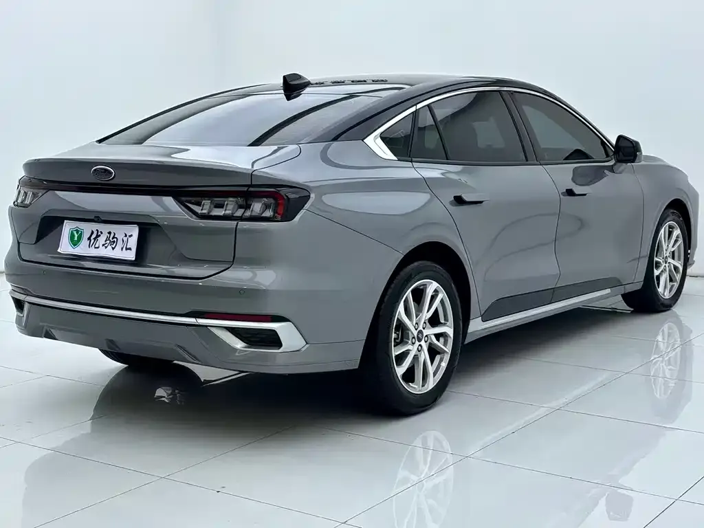 Ford Mondeo — фото 10