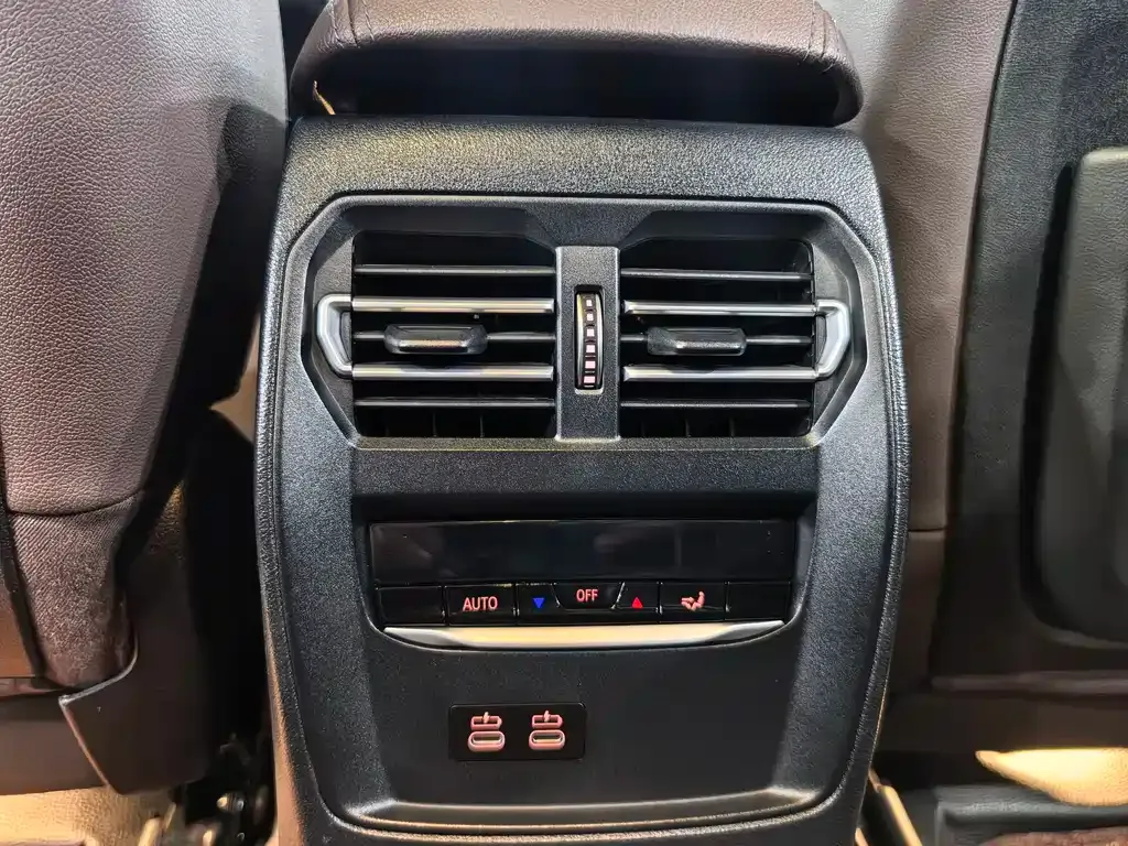 BMW 3 Series 2021 из CN, фото 10